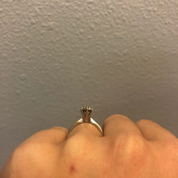 Diamond ring - Picture 3 of 5